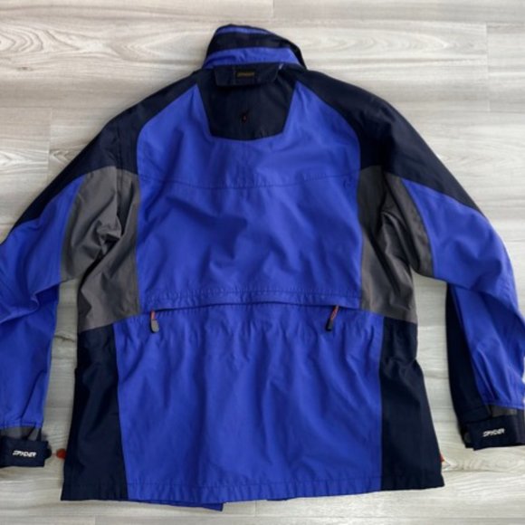 Spyder ski & snowboard jacket and tons of pockets size medium - Picture 3 of 6